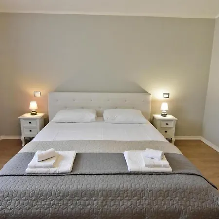 Neue In Valica Mit Terrasse * Umago