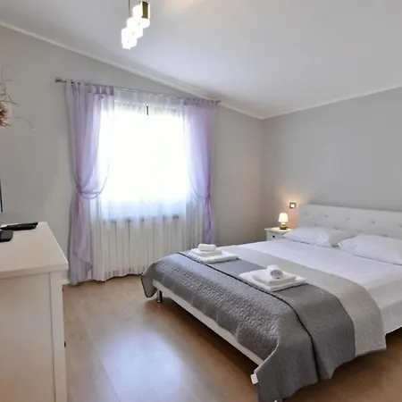 Neue In Valica Mit Terrasse *