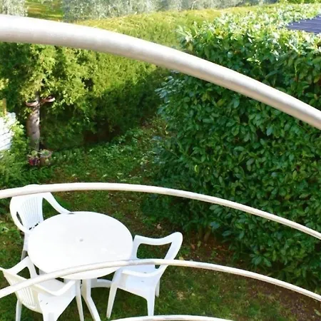 Neue In Valica Mit Terrasse דירה *